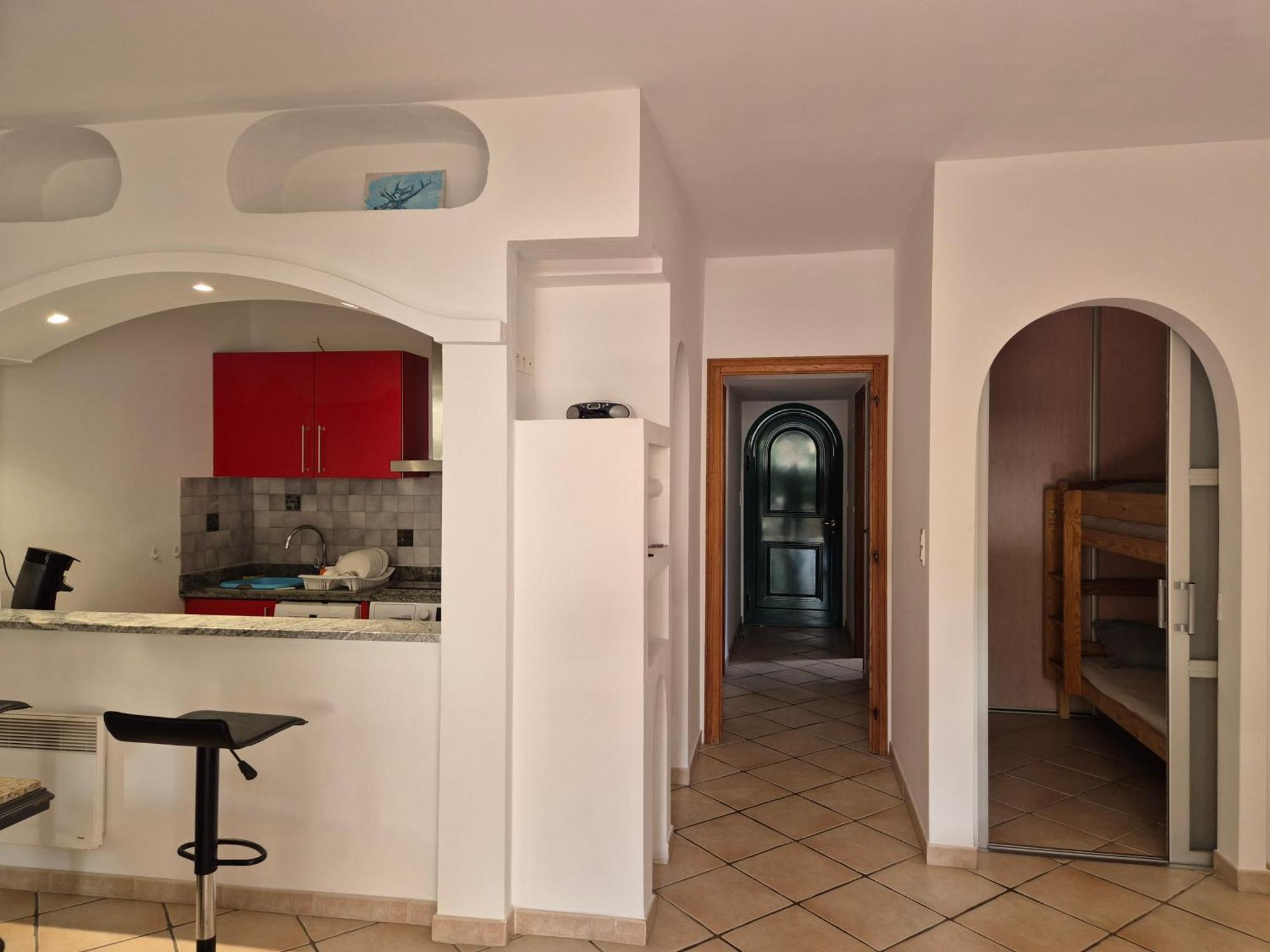Joli Appartement Climatise Avec Terrasse A Moin 10 Minutes A Pieds De La Plage Кальви Экстерьер фото